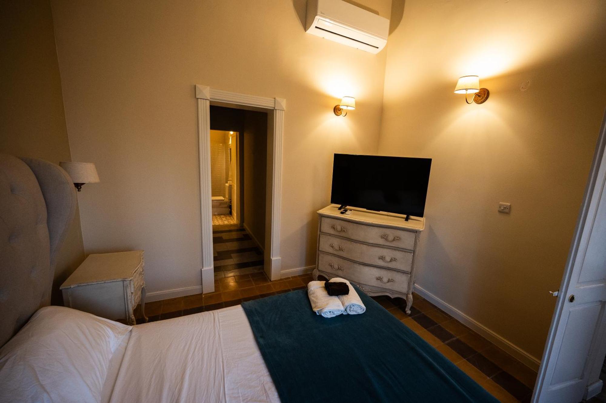 Grand Arcanum Apartment 2 - Comfortable And Elegant 森格莱阿 外观 照片