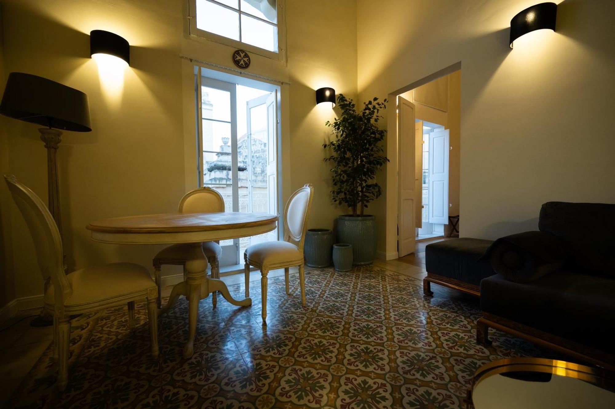 Grand Arcanum Apartment 2 - Comfortable And Elegant 森格莱阿 外观 照片